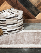 Load image into Gallery viewer, Brysen - Modern Border Rug