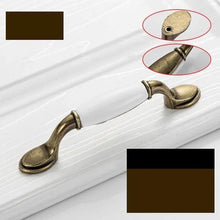 Load image into Gallery viewer, Cisco - Vintage European Handle