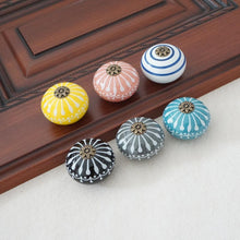 Load image into Gallery viewer, Anouk - Ceramic Macaroon Cupboard & Door Handle