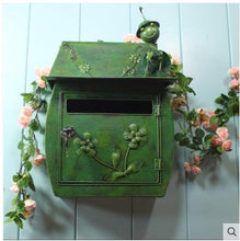 Load image into Gallery viewer, Chandler - Iron Retro Mailbox
