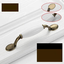 Load image into Gallery viewer, Cisco - Vintage European Handle
