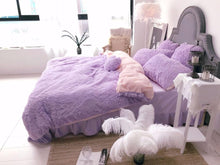 Load image into Gallery viewer, Astrid - Luxury Fleece Bed Set
